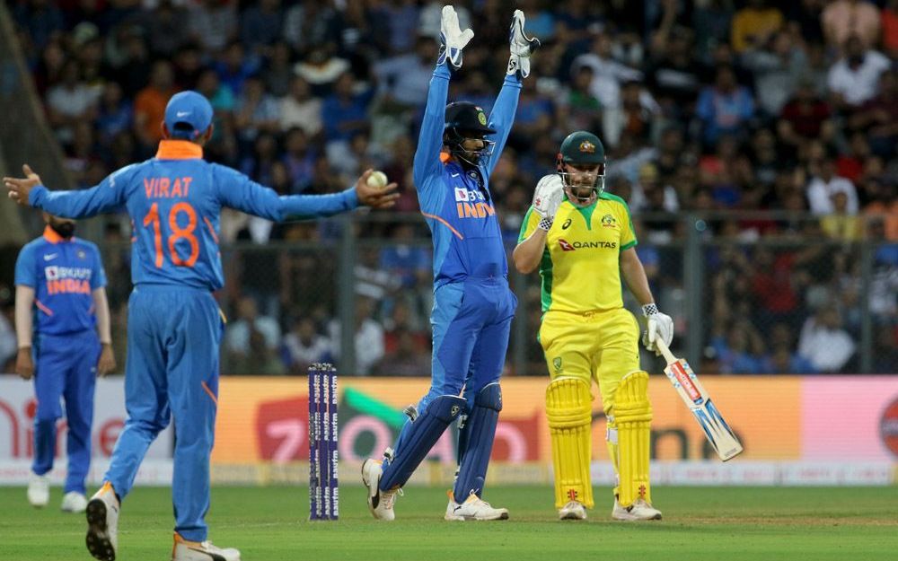 Twitter reacts as crowd chants 'Dhoni Dhoni' after KL Rahul misses simple catch