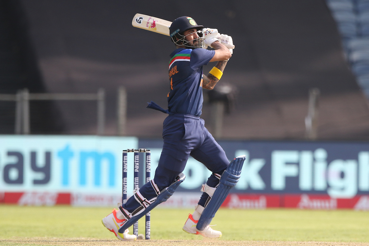 Twitter reacts to Livingstone’s horrible ball leading to another horrendous shot from Rahul to leave India in a mess