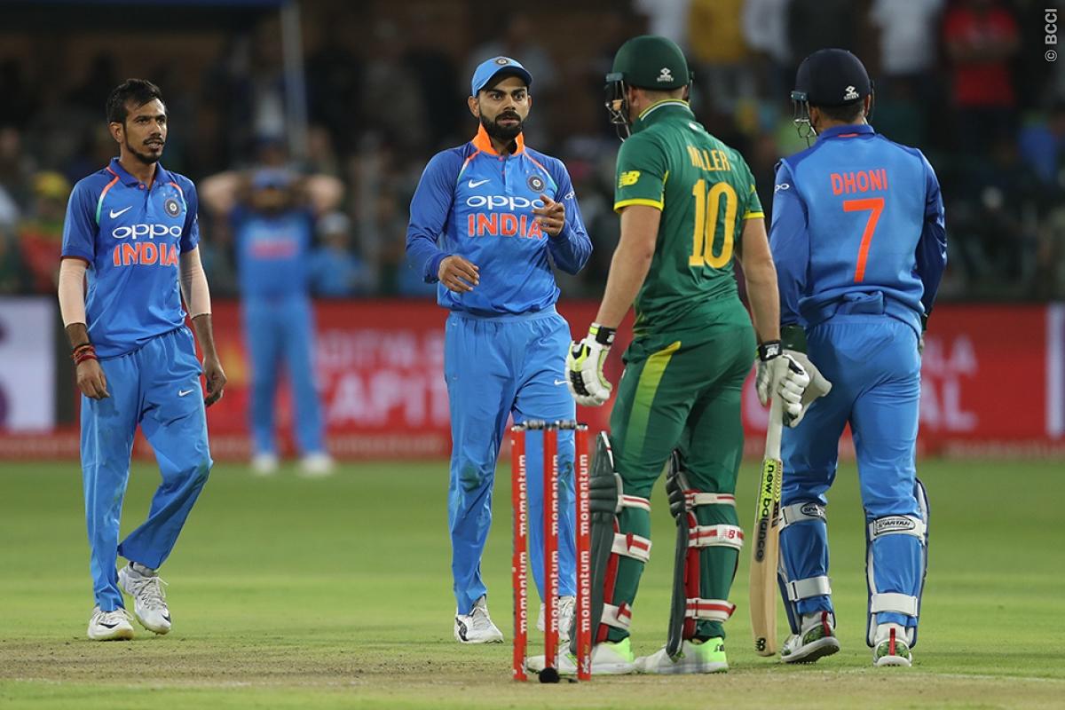 VIDEO | Virat Kohli unnecessarily questions the umpire despite team not having any reviews left