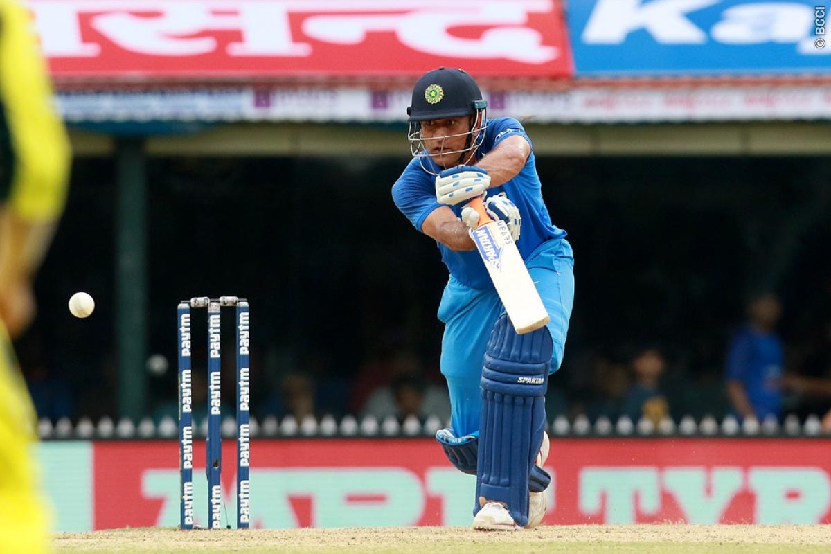 India vs Australia | Dhoni-Pandya special help India win rain-marred game
