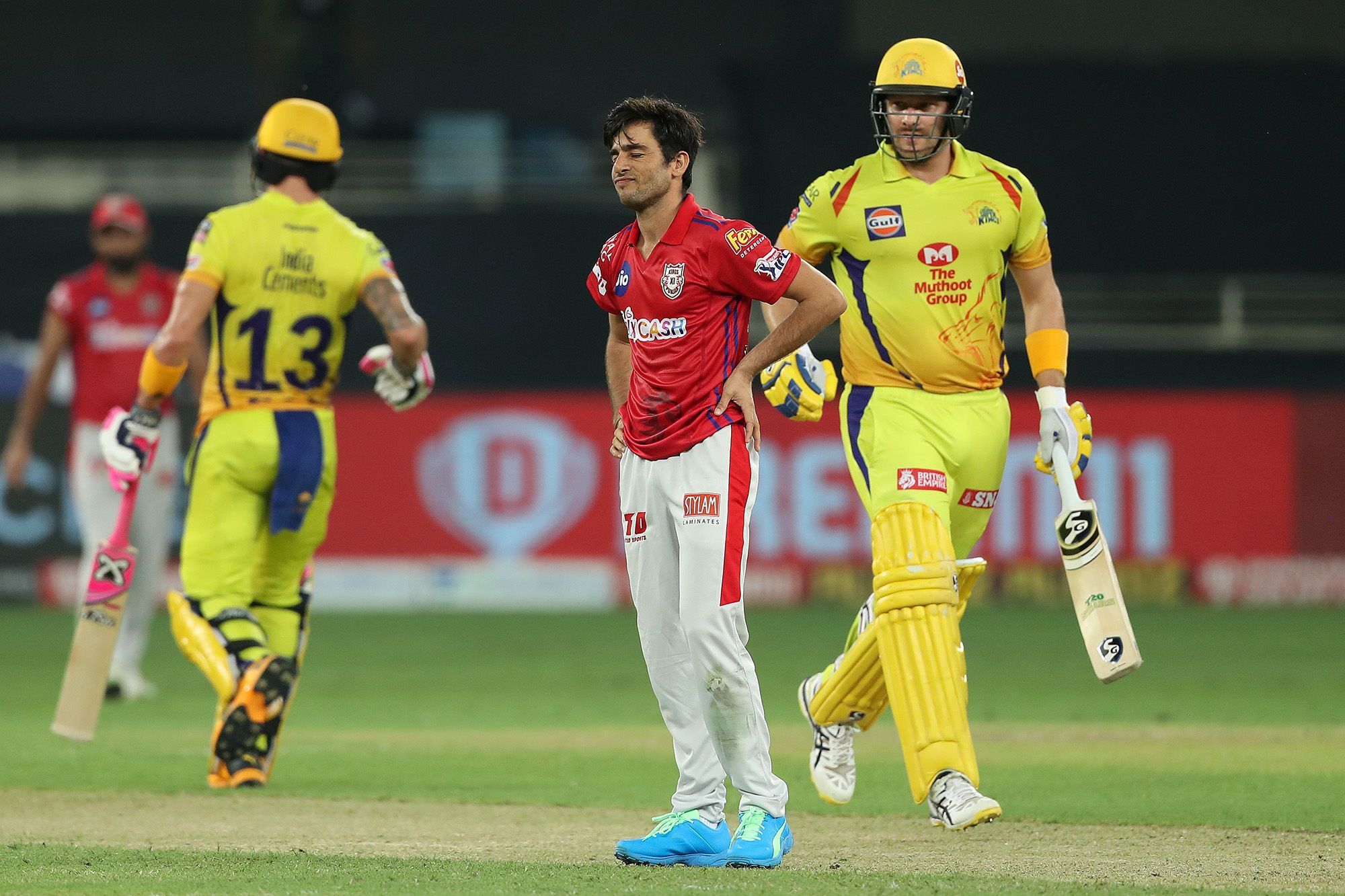 Twitter reacts to Ravi Bishnoi's ‘zig zag’ bowling surprising CSK openers