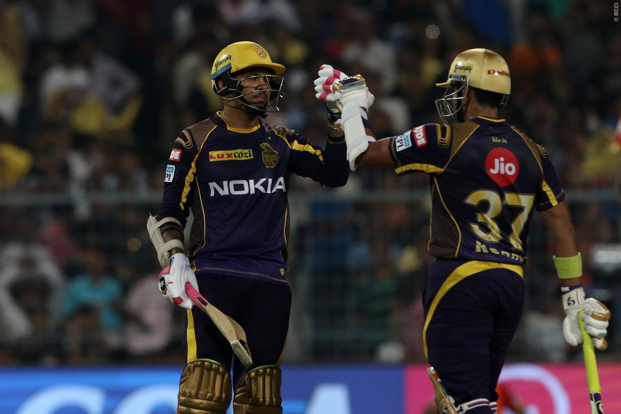 Twitter reacts to Sunil Narine's brilliant fifty and AB de Villiers' fragile genius