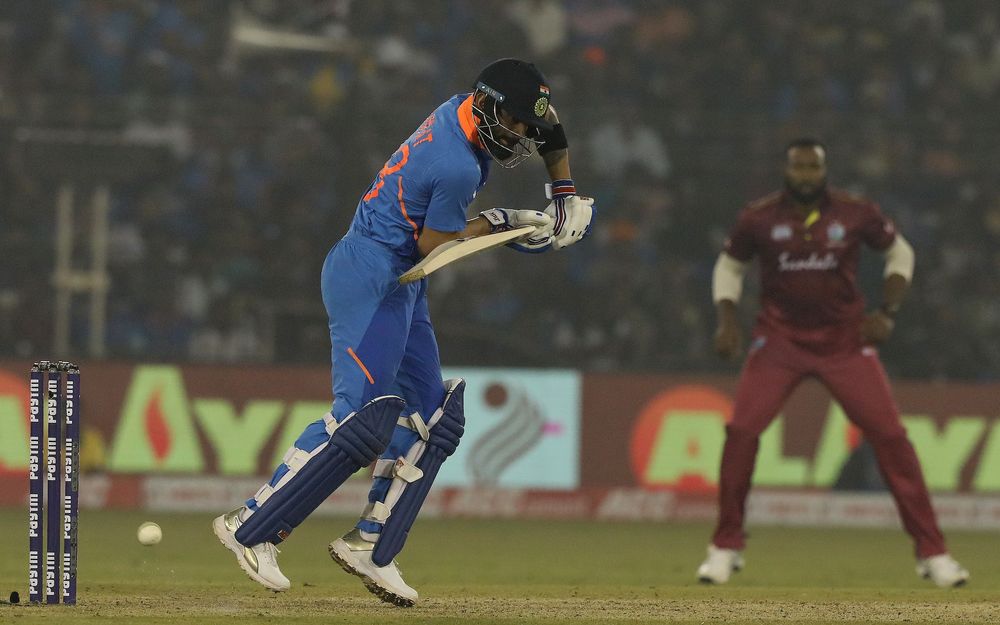Twitter reacts to furious Virat Kohli blasting Kedar Jadhav for refusing to run easy single