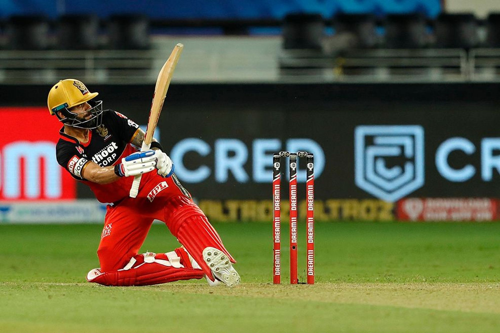 Twitter reacts to Virat Kohli emulating  AB de Villiers' ‘360-degree’ masterclass in uncanny fashion