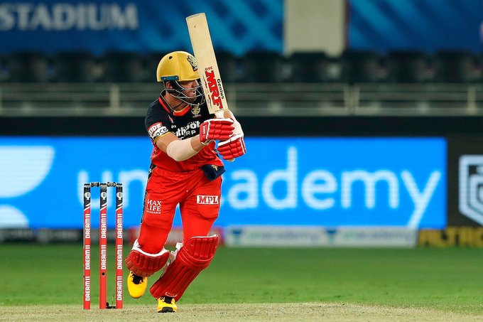 Twitter reacts to sublime AB de Villiers masterclass inducing wild sandstorm in Ahmedabad