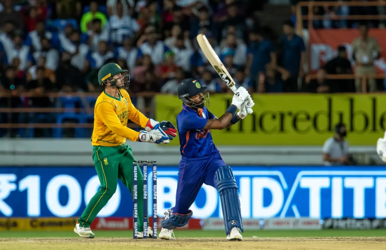 IND vs SA 2022, 4th T20I | Internet reacts to Tabraiz Shamsi tying Hardik Pandya’s undone shoelaces after back-to-back sixes