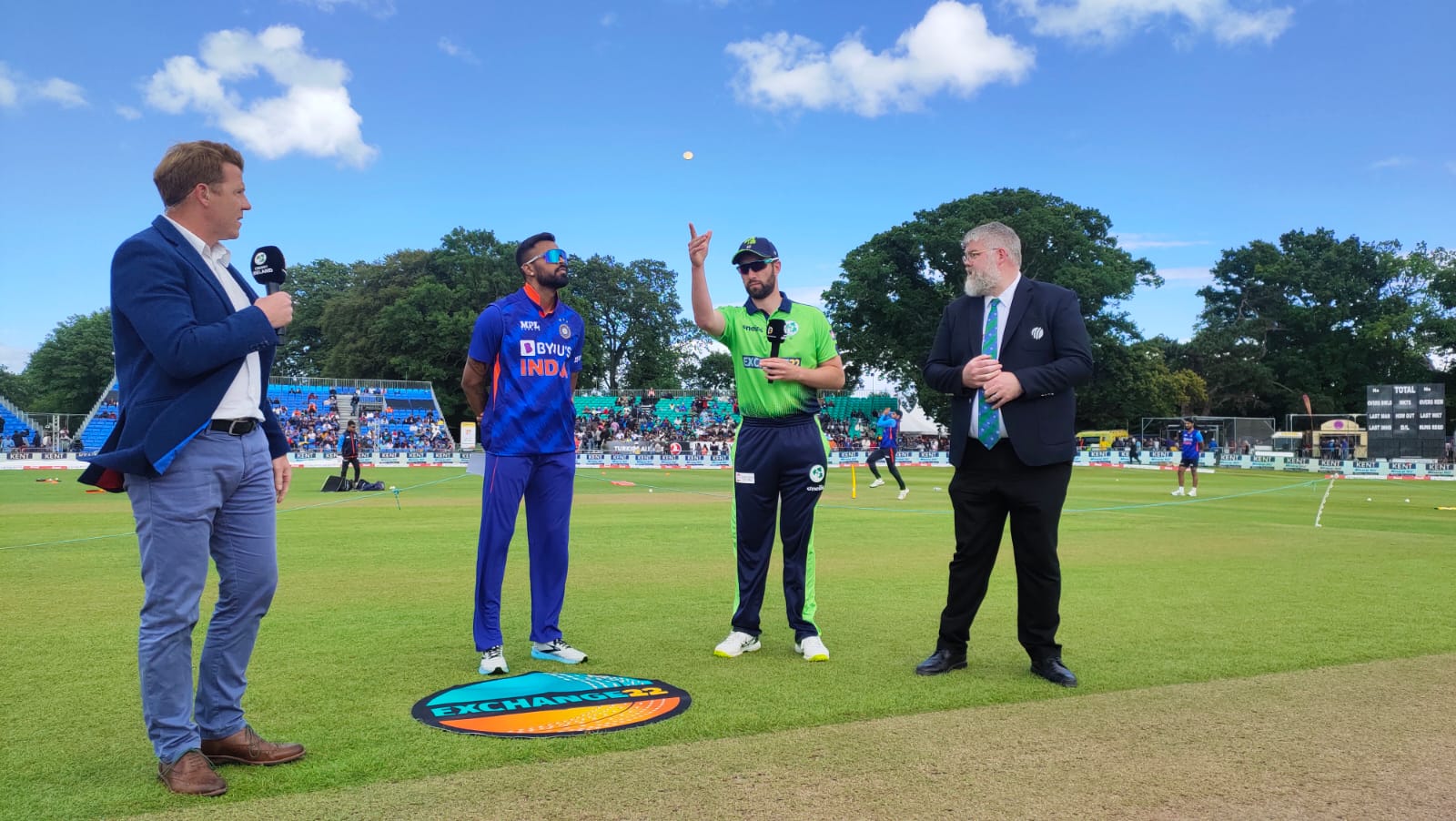 IND vs IRE 2022, 2nd T20I | Internet reacts as crowd cheers Hardik Pandya after he wins toss