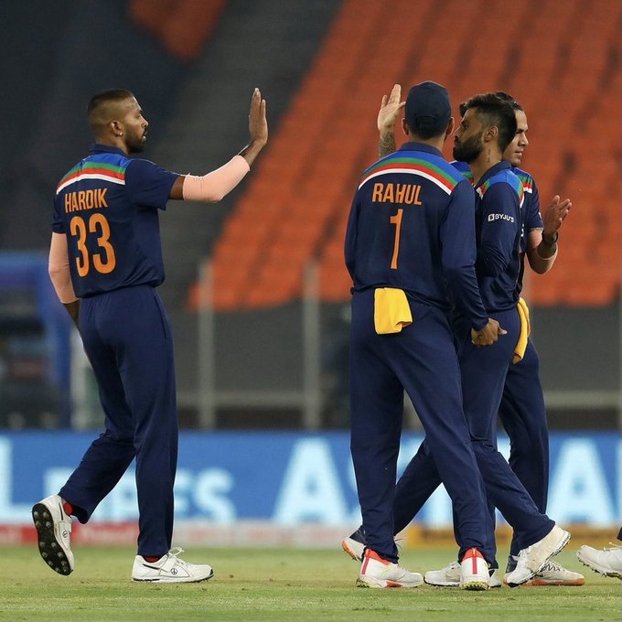 Twitter reacts to furious Hardik Pandya chastising Sundar after latter's misfield gifts England a boundary