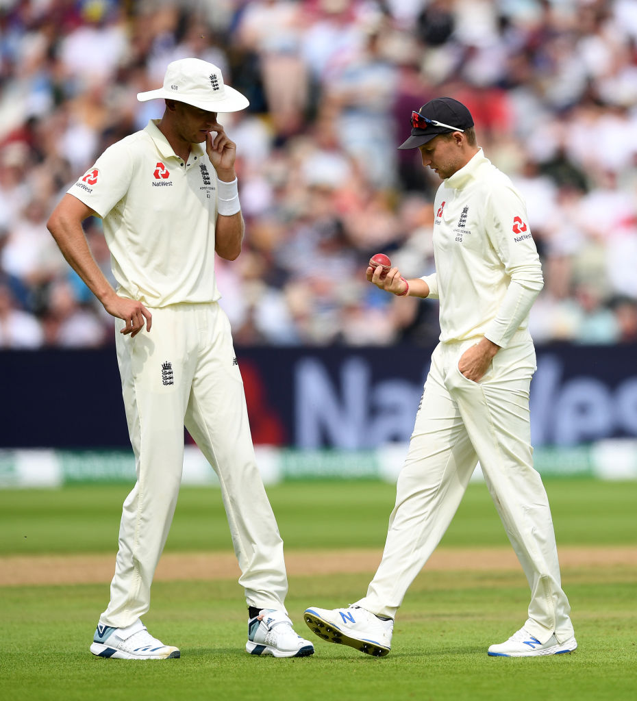 VIDEO | Joe Root deliberately refuses to run Steve Smith out; leaves English players baffled