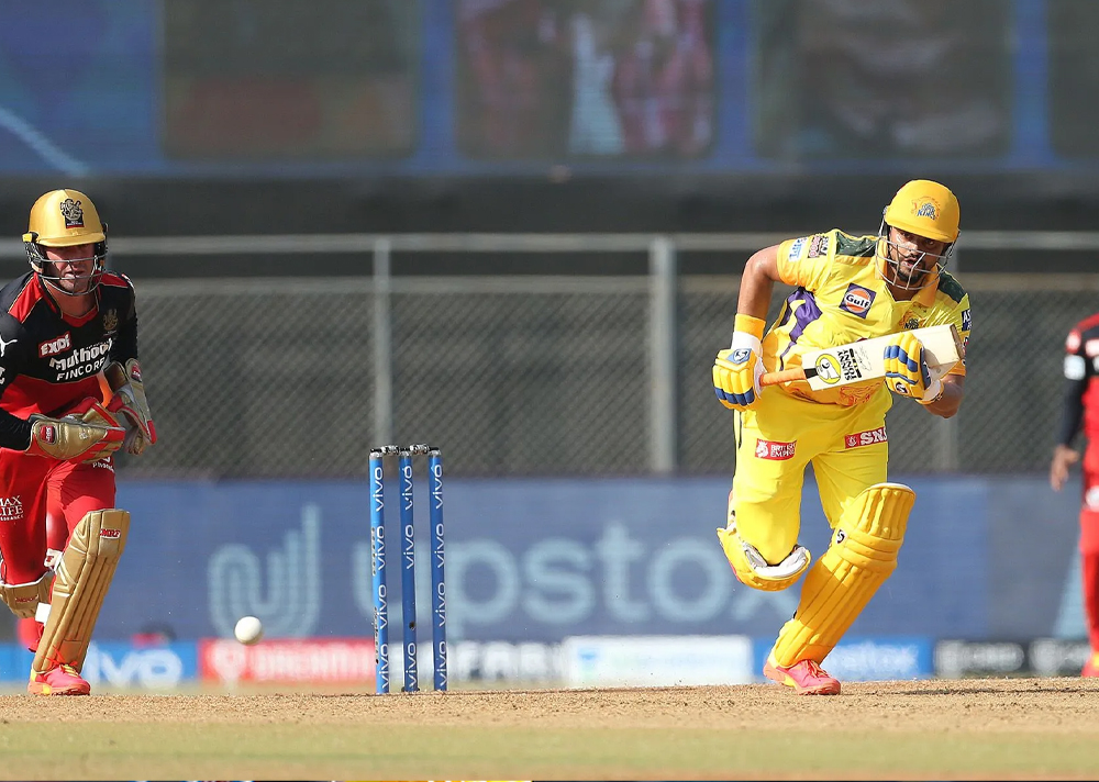 Twitter reacts to baffled AB de Villiers questioning zoned-out Chahal as bowler ‘forgets’ to run Suresh Raina out