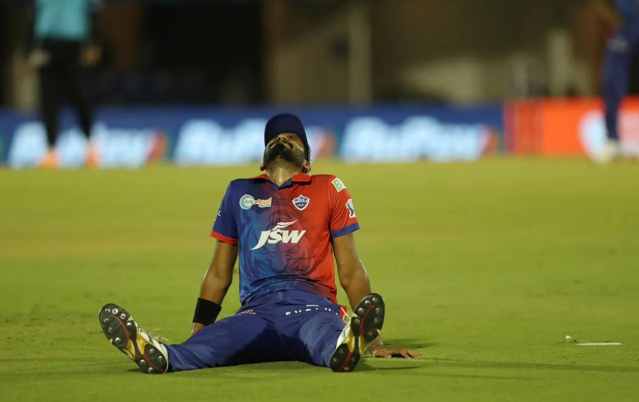 IPL 2022, DC vs RR | Twitter reacts as Khaleel Ahmed drops a simple caught and bowled opportunity