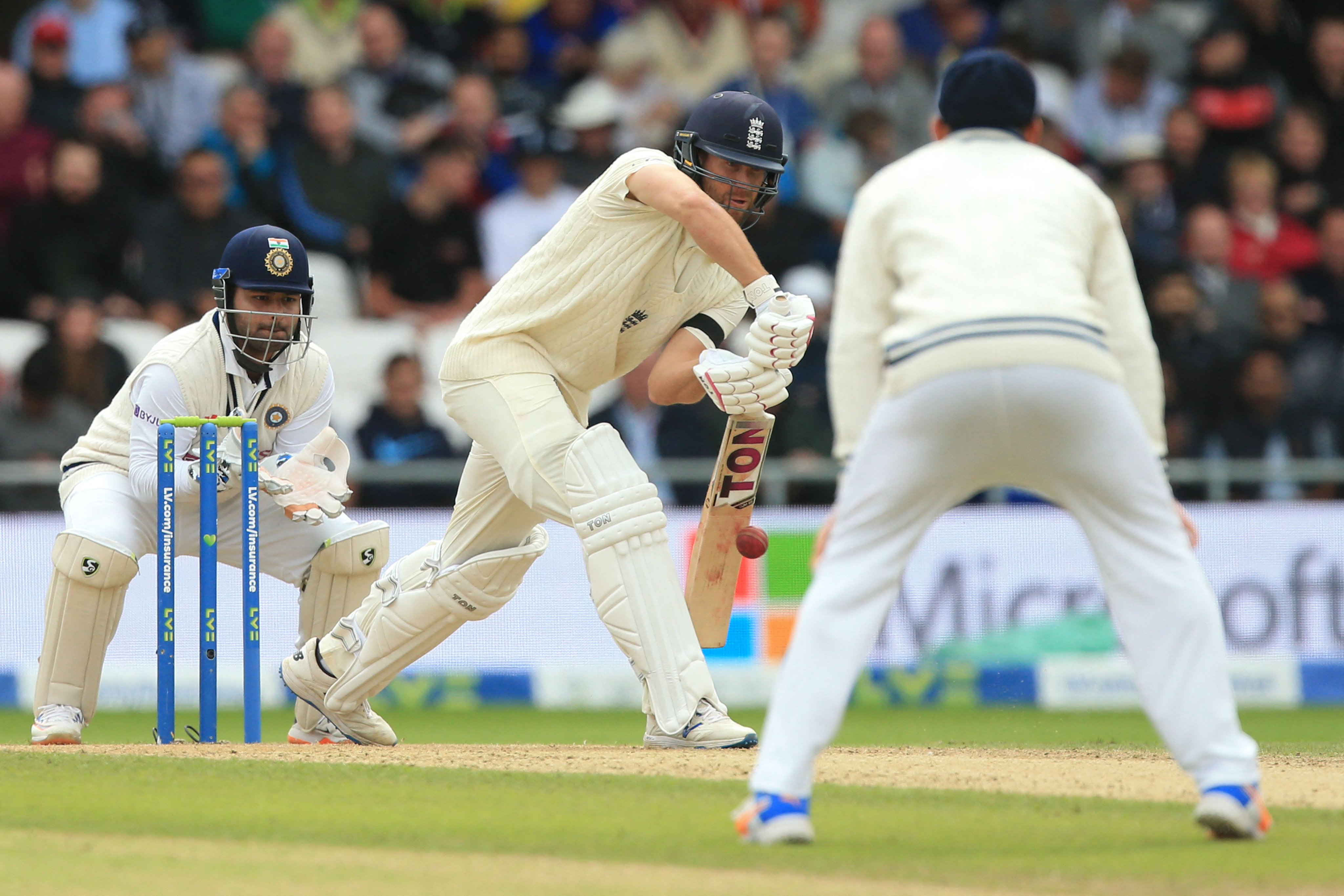 Twitter reacts after Kohli and Siraj nail DRS to send back Malan