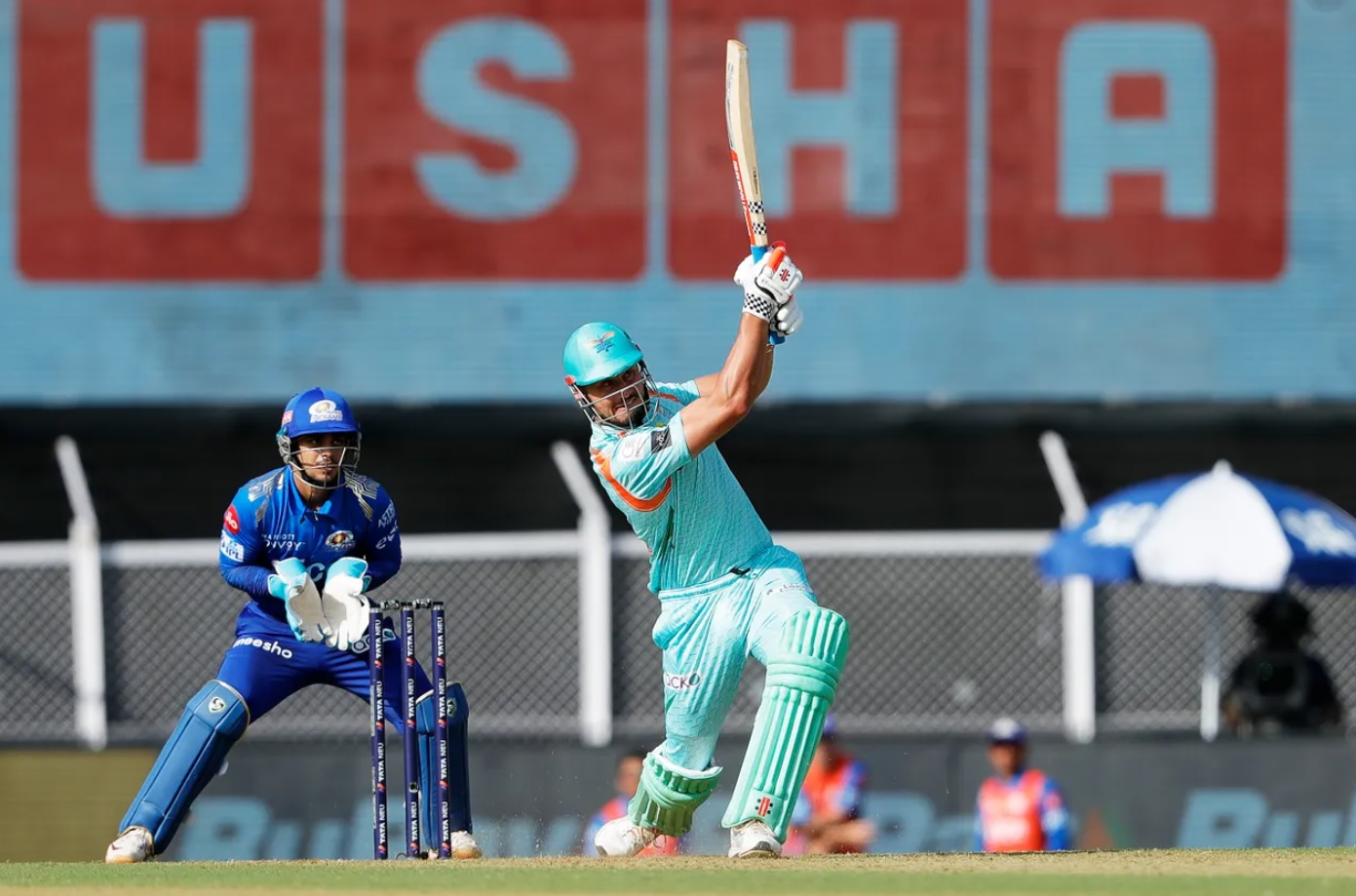 IPL 2022, MI vs LSG | Twitter reacts to Marcus Stoinis pointing to his wife after smashing 104-meter six