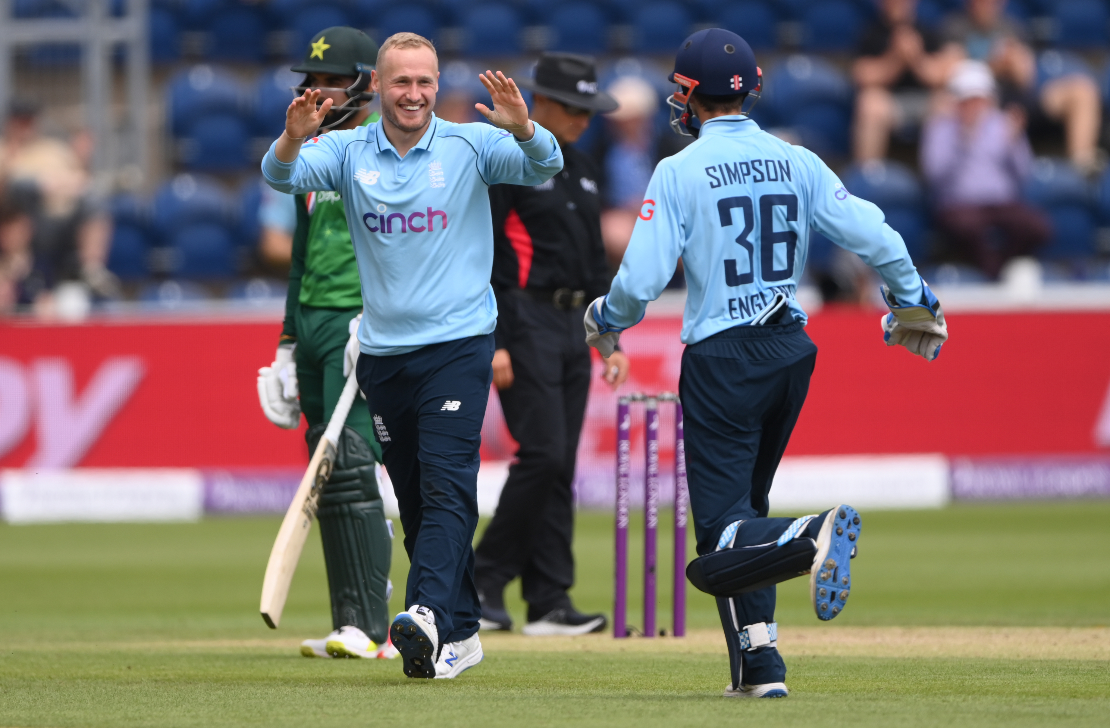 VIDEO | Matt Parkinson bowls ‘biggest spinning ball in ODI history’ to bamboozle Imam-ul-Haq