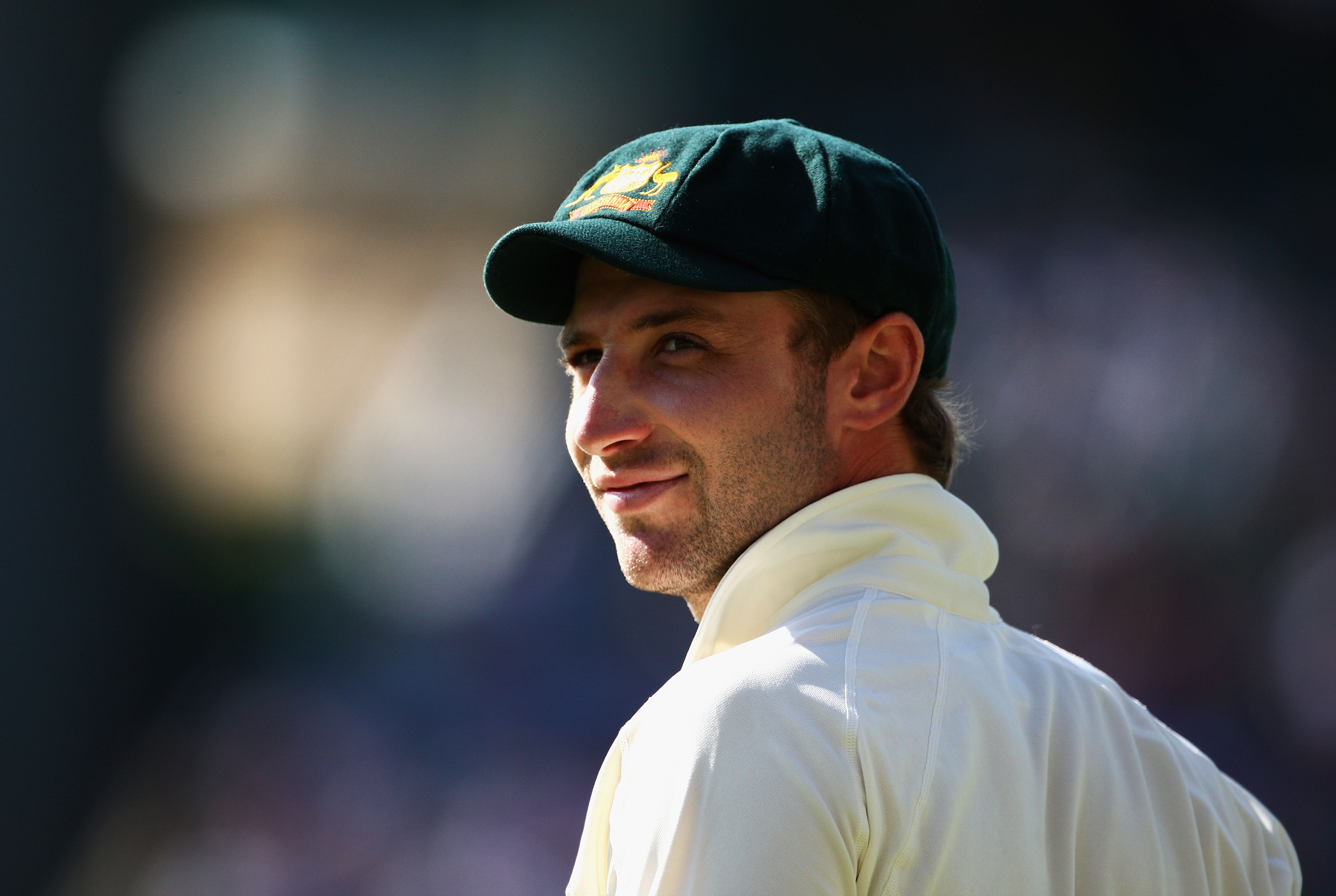 Players and fans pay clapping tribute to Phil Hughes at 4:08 AEDT on latter's death anniversary