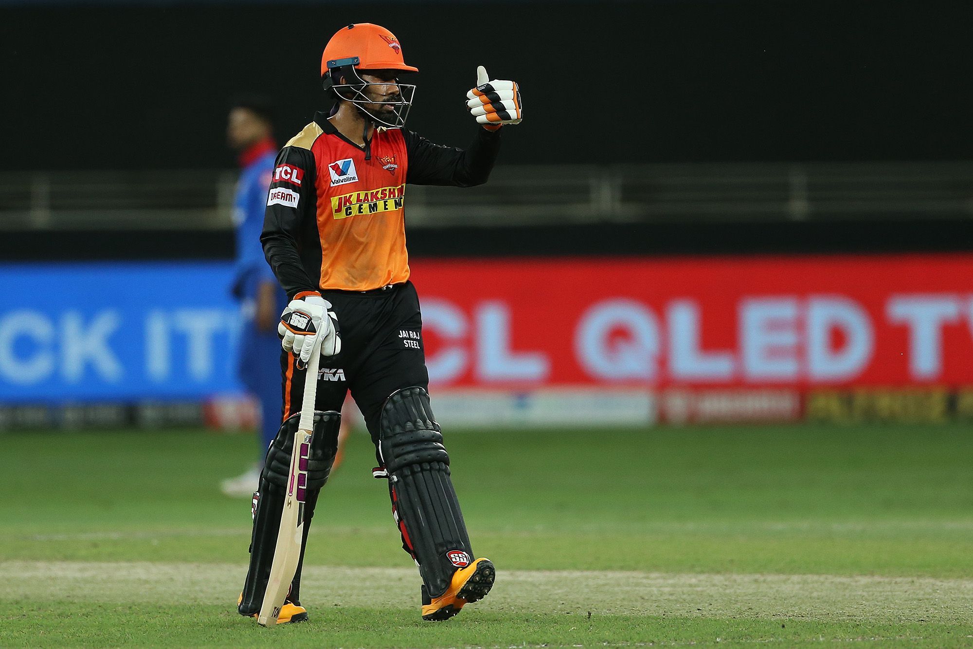 Twitter reacts to Wriddhiman ‘smashing’ Saha’s brilliant innings replacing out-of-form Bairstow