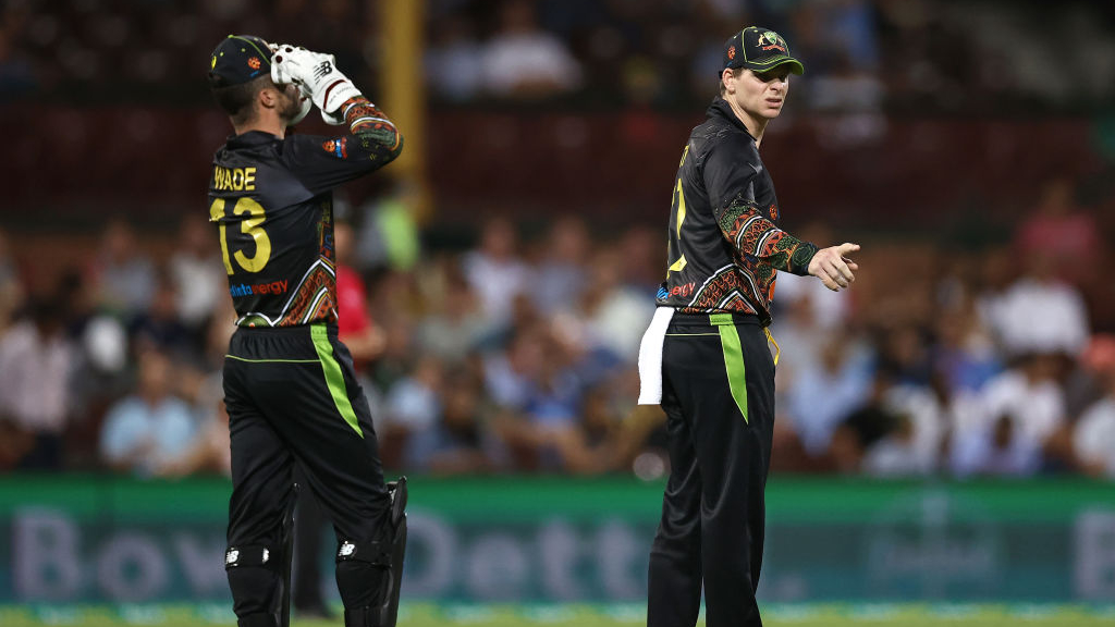 VIDEO | Steve 'Superman' Smith makes a jaw-dropping save on boundary to stun Kohli