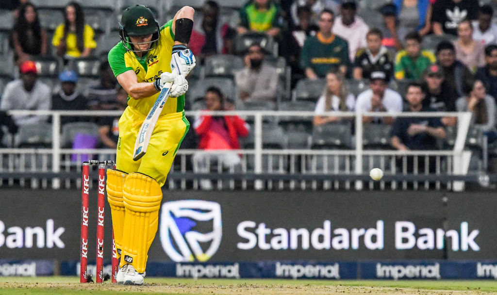 Twitter reacts to umpire ruling Steve Smith’s ‘golf’ hit off Dale Steyn as dead ball