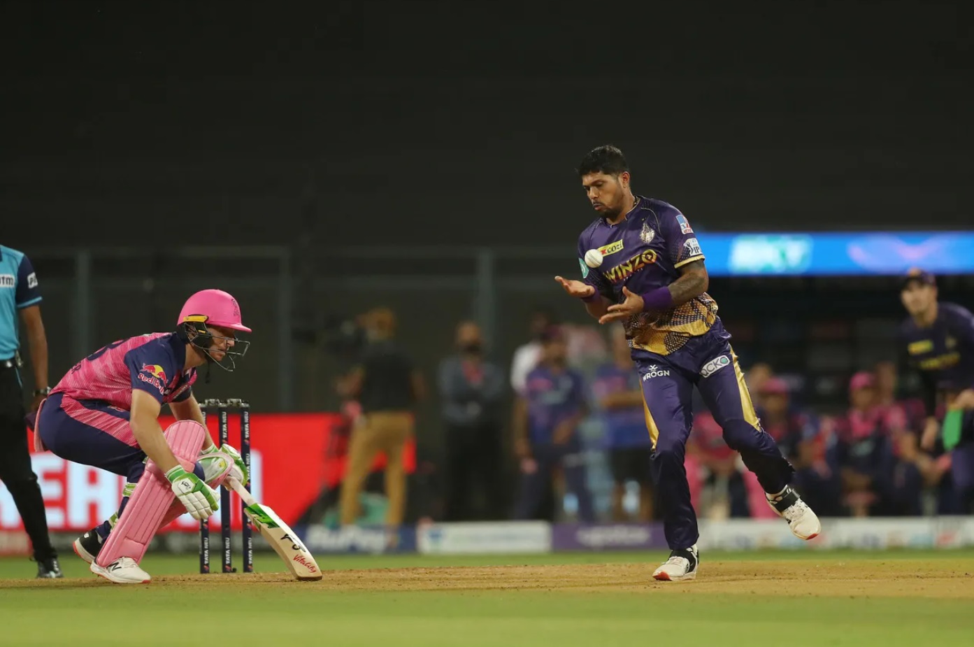 IPL 2022, KKR vs RR | Twitter reacts as 'Juggler' Umesh Yadav plucks majestic catch of his own bowling