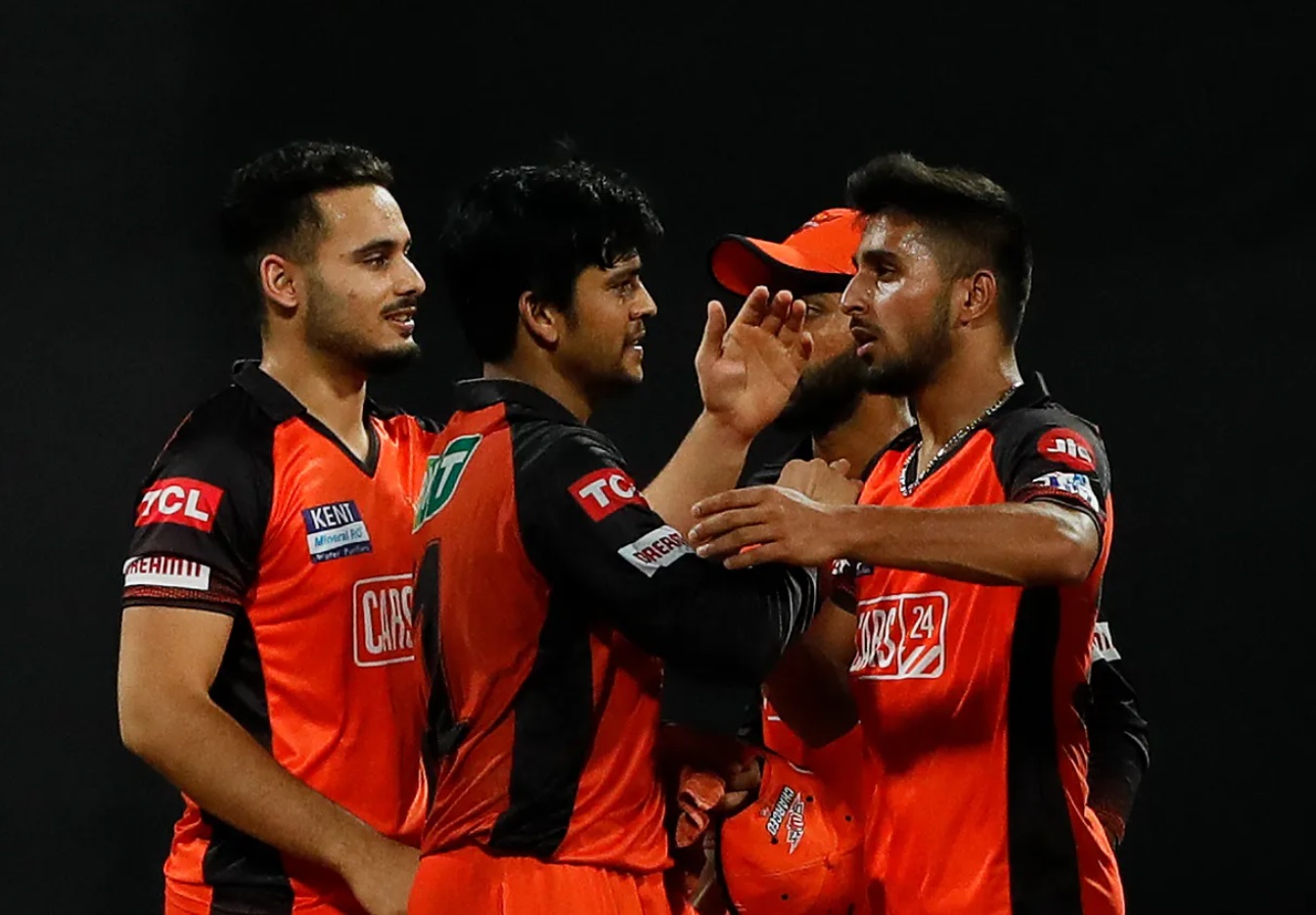 IPL 2022, MI vs SRH | Internet reacts as Priyam Garg plucks a terrific catch at short mid-wicket