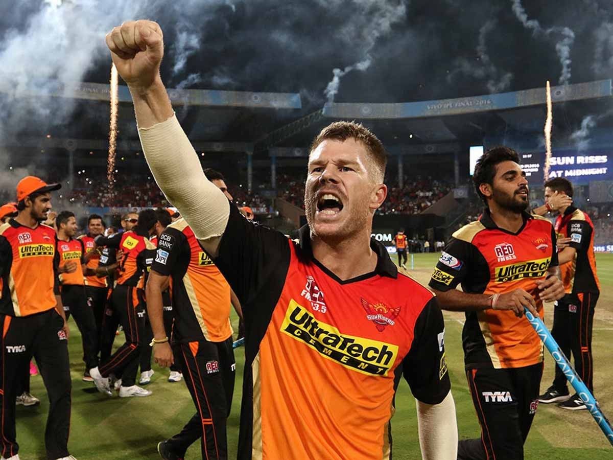 Twitter fumes as Sunrisers Hyderabad sack David Warner and hand captaincy over to Williamson