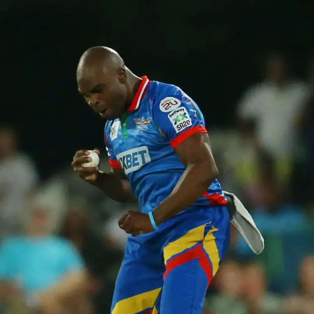 SA20 | Twitter astonished by Junior Dala’s impeccable acrobatics on the boundary grabbing screamer