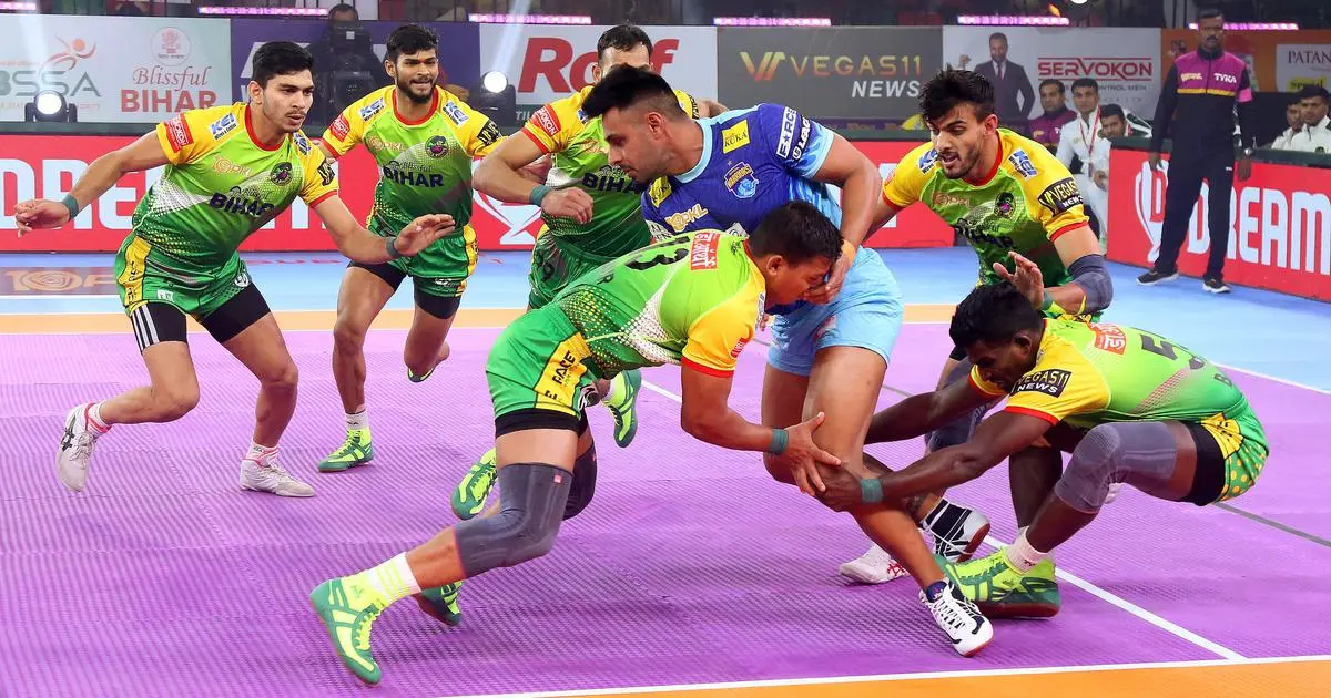 Patna Pirates Triumph Over Bengaluru Bulls in Nail-Biting Tiebreaker