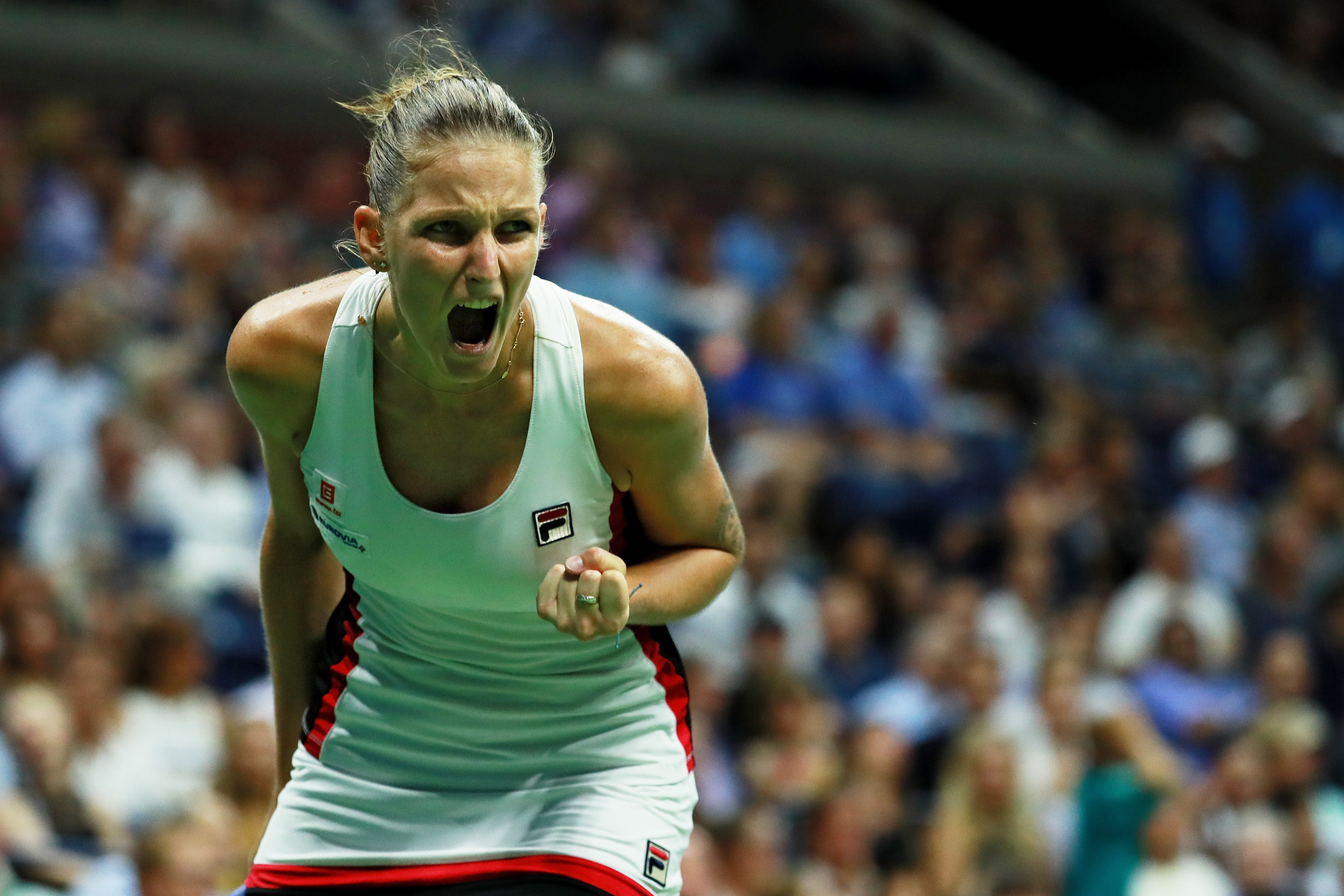 VIDEO | Karolina Pliskova shows insane rage after defeat, smashes holes in umpire’s chair
