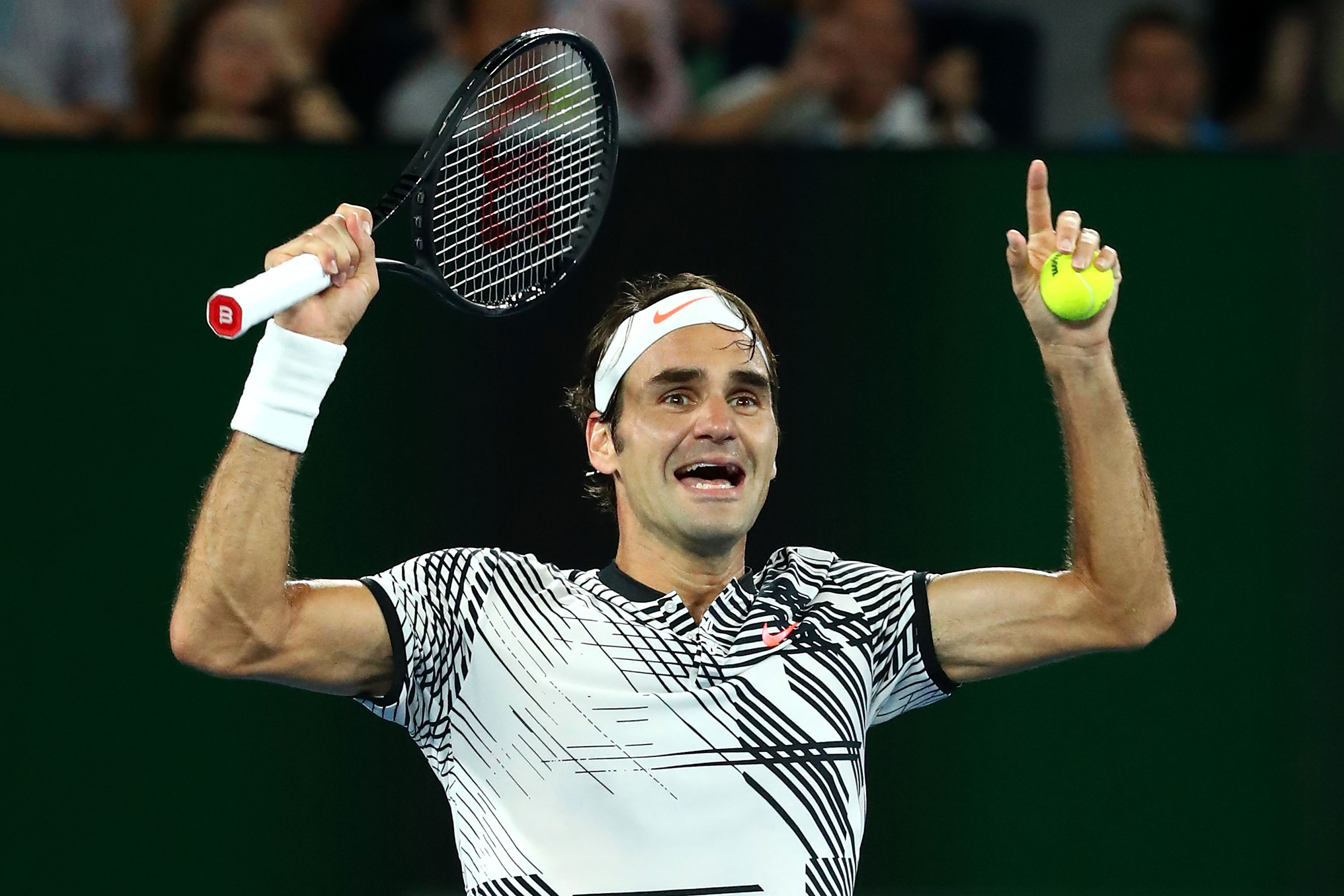 VIDEO | Roger Federer stuns Novak Djokovic with unreal reflexes at the net during Paris semi final