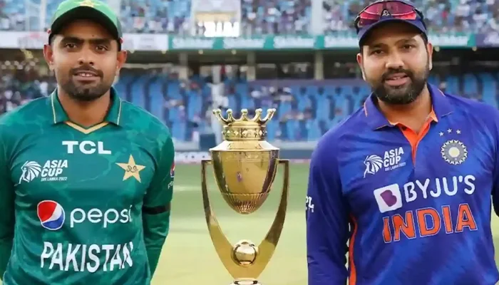 Babar Azam and Rohit Sharma with the Asia Cup trophy.
