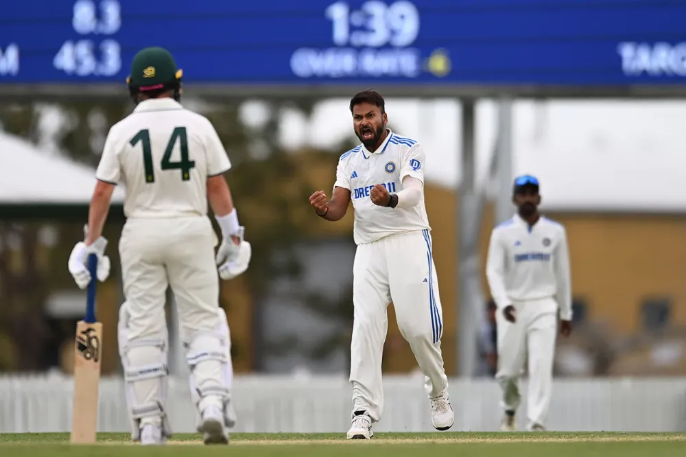 WATCH, AUS-A vs IND-A | Mukesh Kumar’s expert hammering keeps the groundsman in bay amidst absolute Mackay  scenes