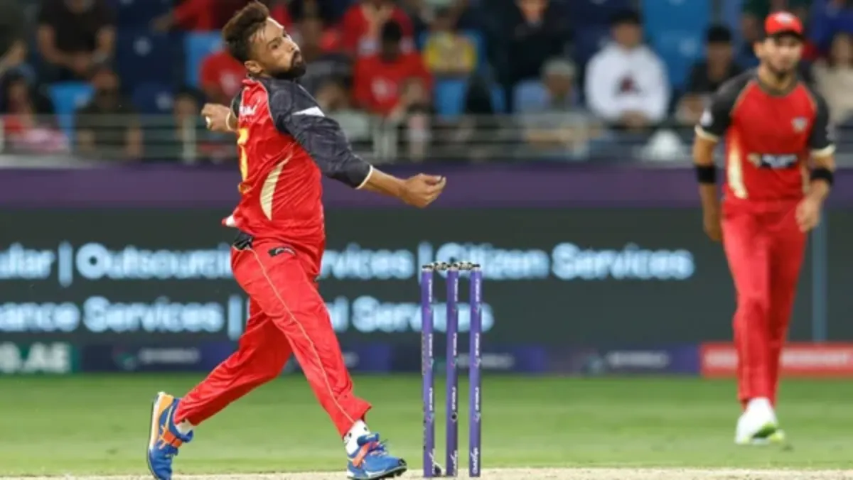 ILT20| Twitter reacts as pumped-up Amir loses cool exasperating Fletcher to take stance