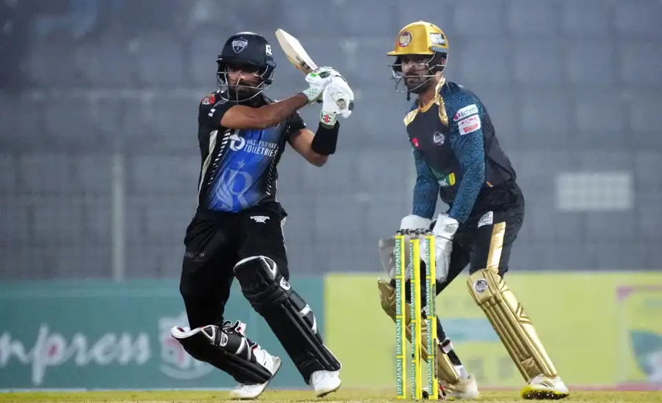 BPL | Twitter reacts to heated Babar Azam hurling abuse during verbal spat with Irfan Sukkur