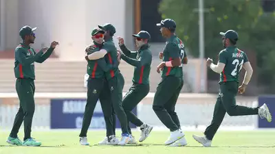 IND U-19 vs BAN U-19 | Twitter in splits as Bangladesh takes notes from Pakistan's fielding fiasco in hilarious mix-up