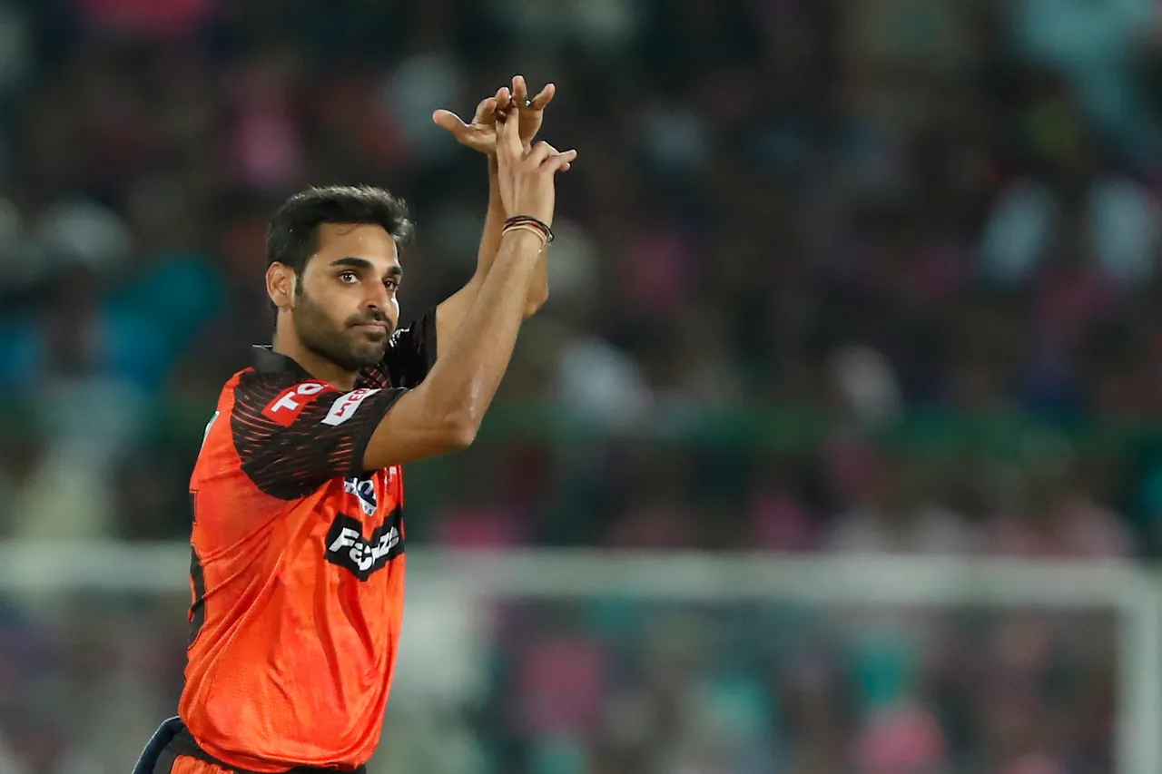 IPL 2023, RR vs SRH | Twitter reacts as Bhuvi makes Buttler literally bite the dust with searing yorker