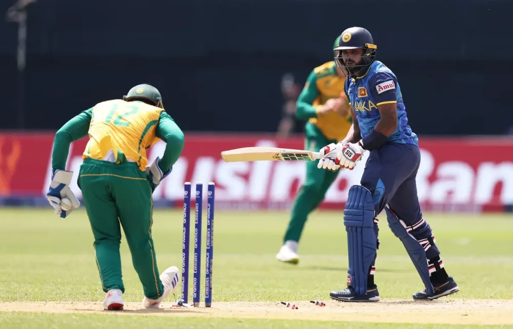 SL vs SA | Twitter reacts as Keshav Maharaj dismantles Sri Lanka's middle order with back-to-back wickets