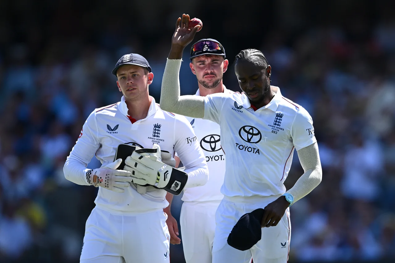 Jofra Archer returned brilliant figures of 5/53 while his compatriots struggled in the third Ashes Test at Adelaide Oval