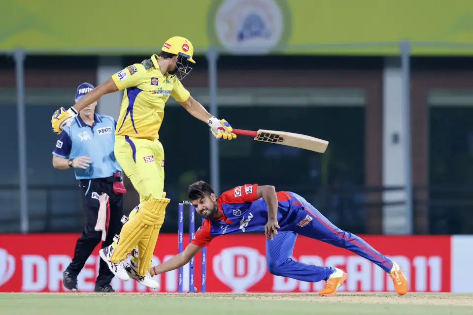 IPL 2023, CSK vs DC | Twitter reacts as Lalit Yadav's unbelievable grab has umpire whistling in disbelief