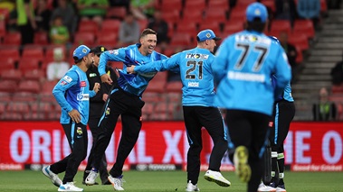 BBL 2022 | Twitter reacts to Matthew 'Short' going long with one-handed stunner to trigger Syndey Thunder's collapse to 15 all-out 