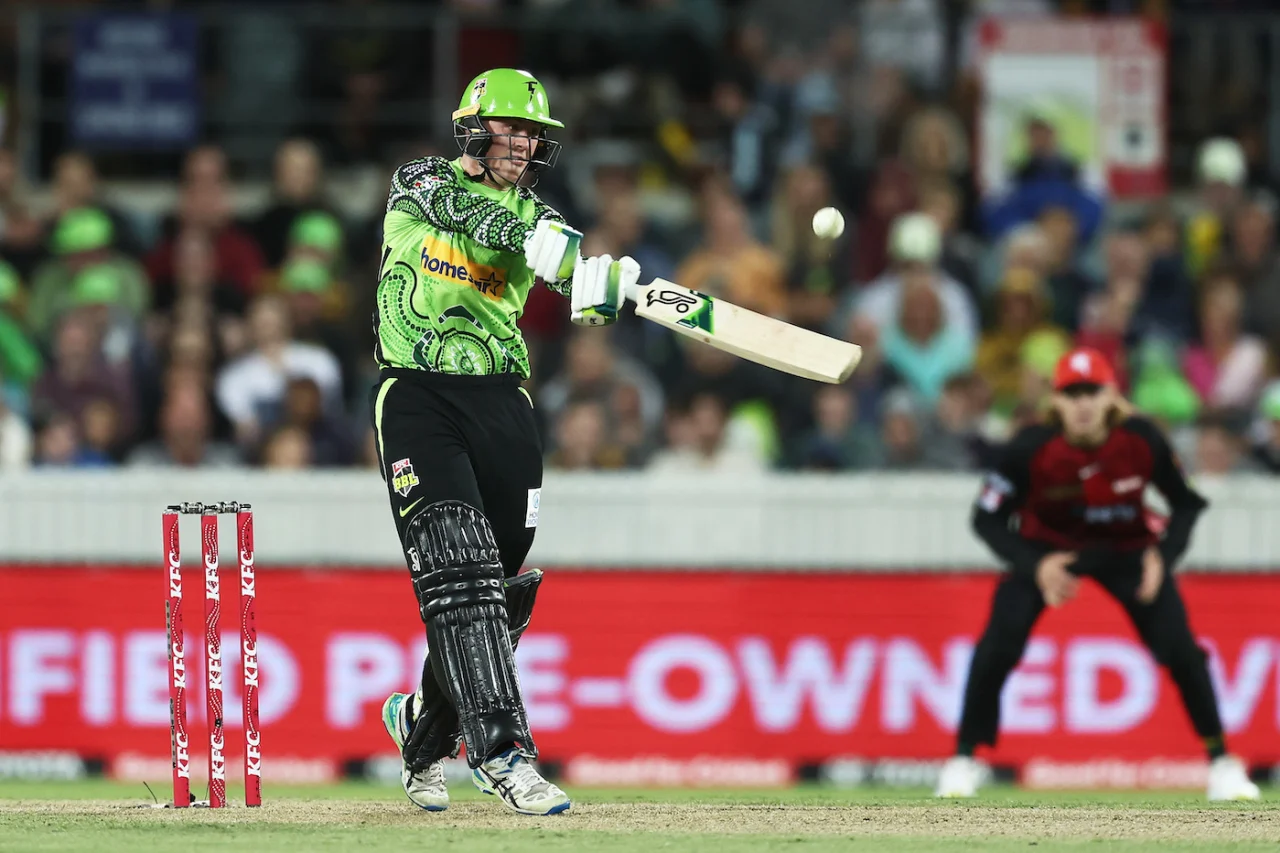 BBL 2023 | Twitter in disbelief as Gilkes' world-class howler lets Renshaw's random rendezvous go unpunished