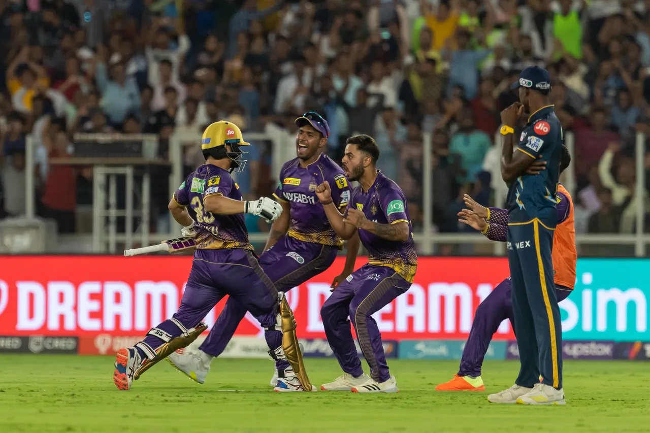 IPL 2023, GT vs KKR | Twitter in awe of Rinku Singh chasing 28 off five balls with sixes galore