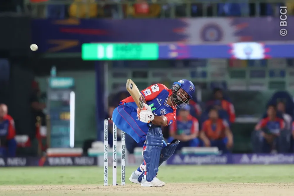 IPL 2024 | Twitter reacts as Rishabh Pant dazzles with vintage display launching no-look six