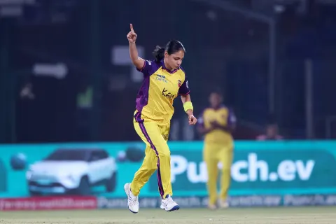 ‌WPL 2024 | Twitter reacts to stunned Harmanpreet as Thakor shoots stumps to bag maiden scalp