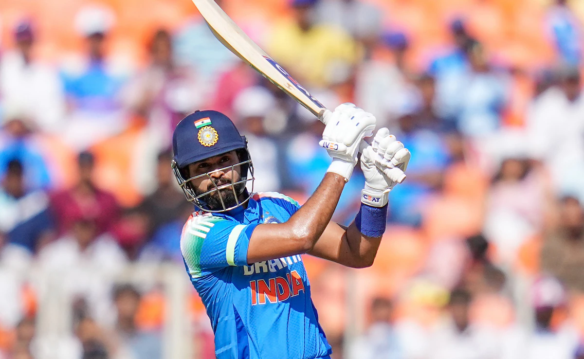 India tour of Australia | Shreyas Iyer injures rib cage after taking catch in third ODI