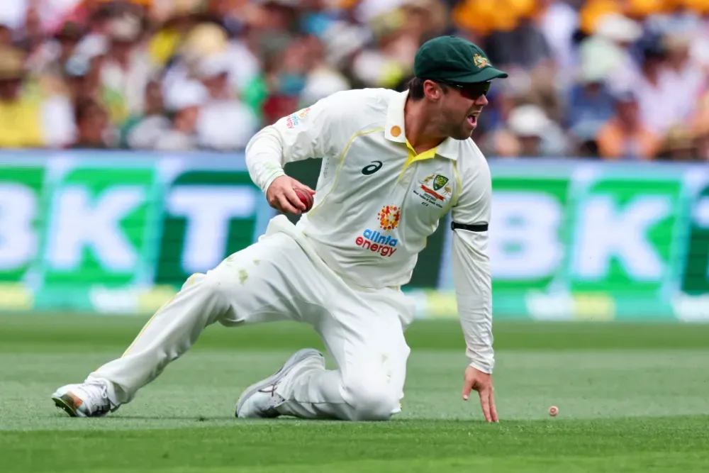AUS vs WI | Twitter stunned as Head puts forth reaction-time challenge to Daniel Ricciardo with knee-jerk run out