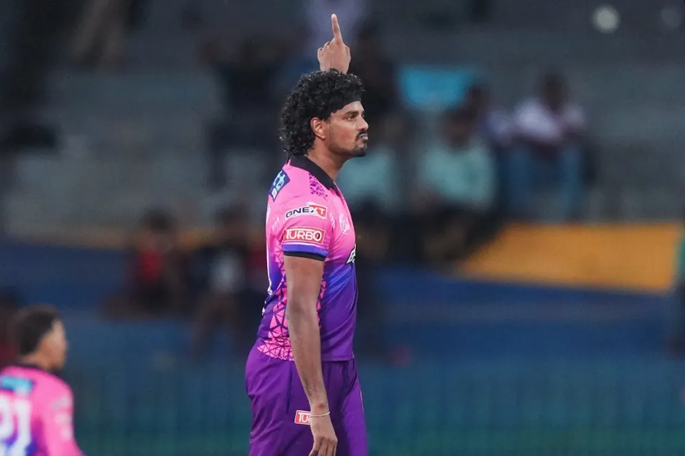 LPL 2024 |Twitter in splits as Wijesundera goes into dance mode after Binura Fernando's epic send-off to Mohammad Haris