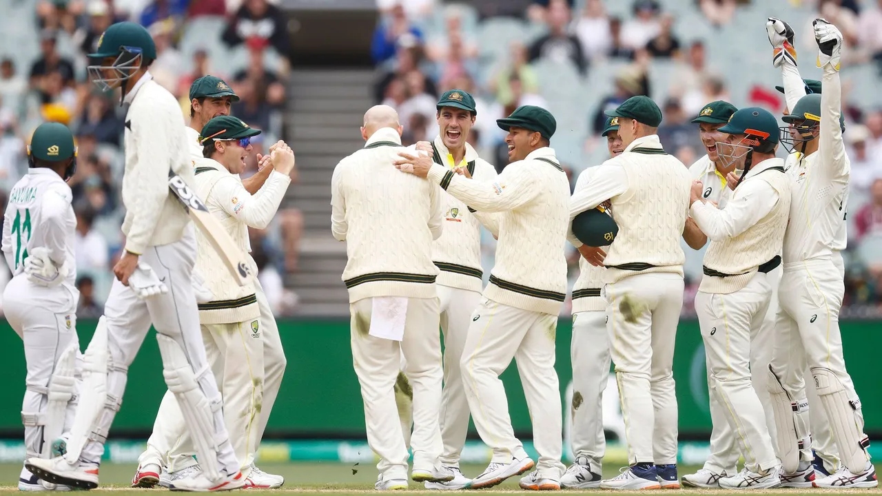 AUS vs SA | Twitter reacts as Australian bowlers display clinical performance to register victory by an innings and 82 runs