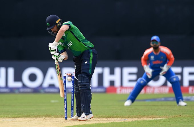 IND vs IRE | Twitter in awe as Arshdeep’s new ball artistry perfectly sets up Balbirnie 