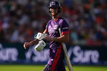 Men's Hundred | Twitter and Stokes in awe as Jamie Overton smacks 107-metre biggie after monstrous six