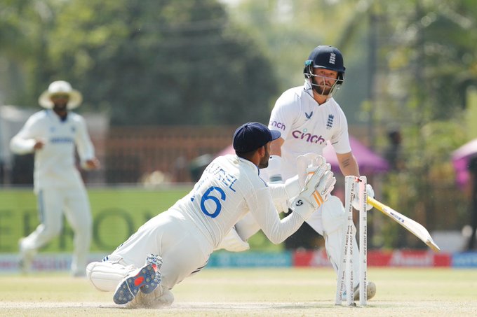 ‌IND vs ENG | Twitter lauds Dhruv Jurel’s presence of mind as he produces brilliant runout to topple Duckett